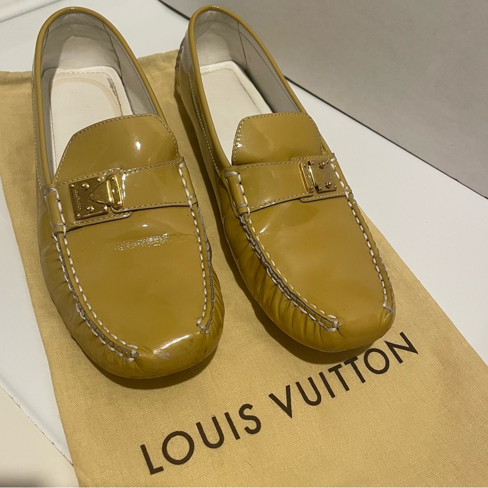 Authentic Louis Vuitton Loafers. Size 40